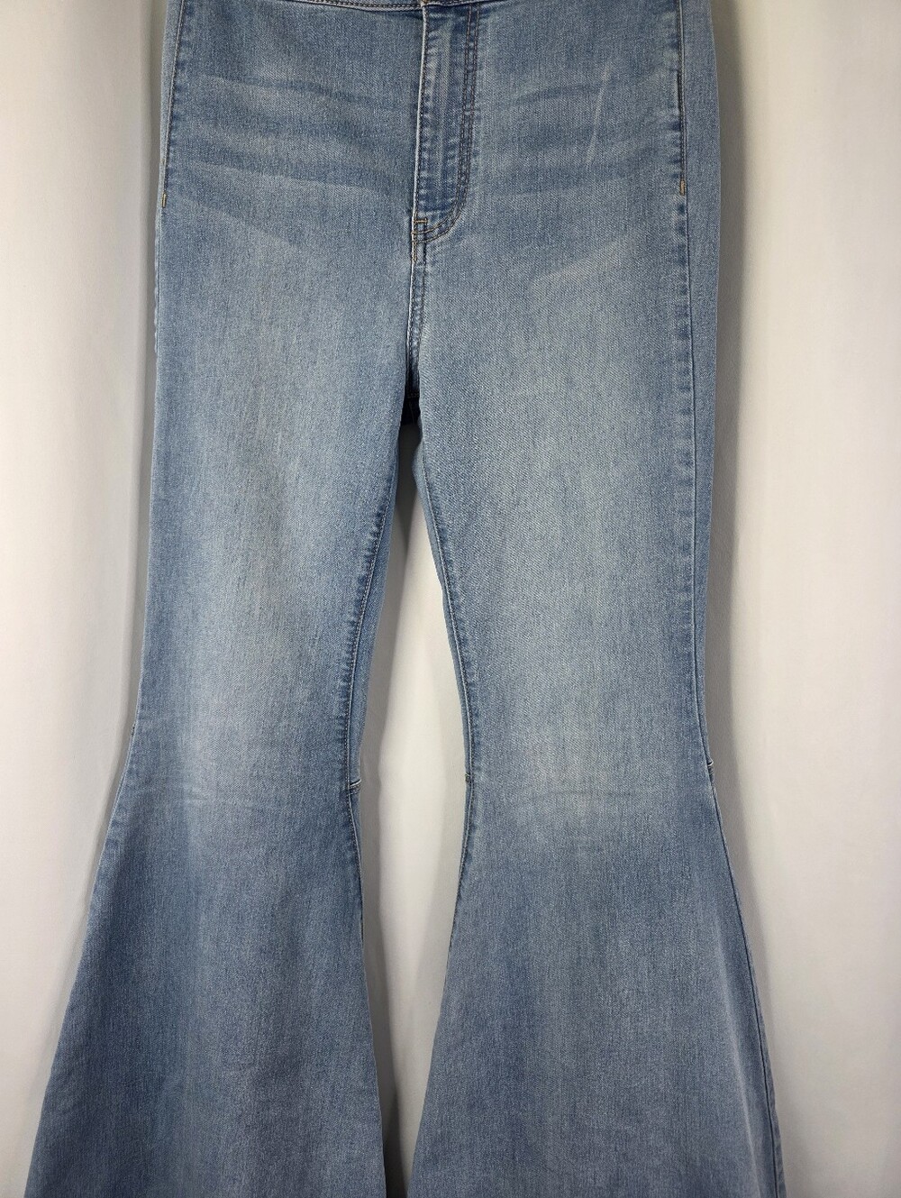 FREE PEOPLE Size 27 Just Float On Flare Jeans Bell Bottoms RAW Hem High Waist - Picture 3 of 16